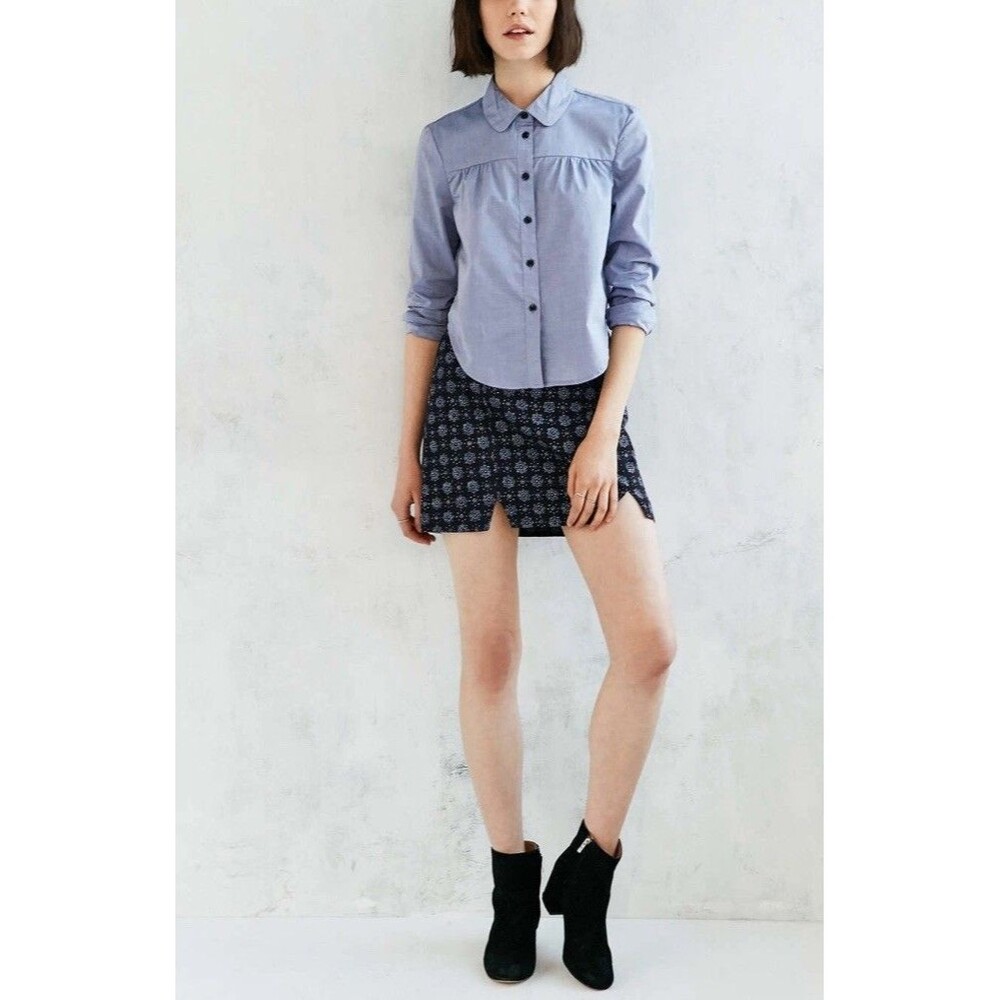 Urban Outfitters Alice & UO WOMEN’s SZ SP Ferielle Button Down Chambray Shirt